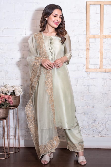 Vasavi Shah Green Cotton, Organza, Russian Silk Dori Kurta Set With Embroidered Dupatta Online at Aza Fashions Vasavi Shah_Green Cotton, Organza, Russian Silk Dori Kurta Set With Embroidered Dupatta _Online_at_Aza_Fashions