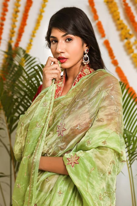 Buy Ruar India Green Pure Tissue Floral V Neck Panna Saree With Blouse Online at Aza Fashions Buy_Ruar India_Green Pure Tissue Floral V Neck Panna Saree With Blouse _Online_at_Aza_Fashions