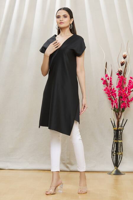 Buy Megha Garg Black Scuba Plain V Neck Asymmetric Tunic Online at Aza Fashions Buy_Megha Garg_Black Scuba Plain V Neck Asymmetric Tunic_Online_at_Aza_Fashions