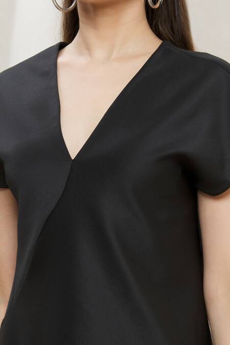 Megha Garg Black Scuba Plain V Neck Asymmetric Tunic at Aza Fashions Megha Garg_Black Scuba Plain V Neck Asymmetric Tunic_at_Aza_Fashions