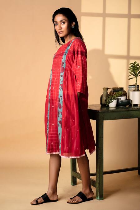 Shop Arte-Alter Crimson Checkered Woven Tunic Online at Aza Fashions Shop_Arte-Alter_Crimson Checkered Woven Tunic_Online_at_Aza_Fashions