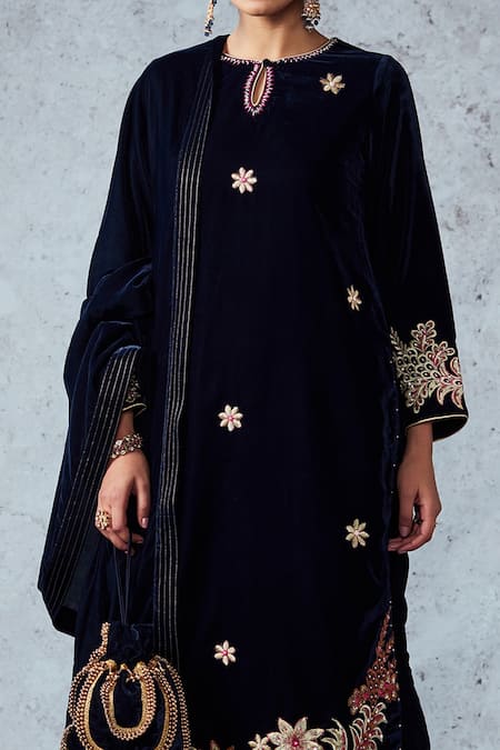 Ajiesh Oberoi Ruhi Velvet Kurta Palazzo Set 