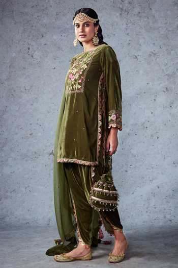 Buy Ajiesh Oberoi Green Velvet And Organza Thread & Sequin Round Shabnam Kurta Dhoti Pant Set Online at Aza Fashions Buy_Ajiesh Oberoi_Green Velvet And Organza Thread & Sequin Round Shabnam Kurta Dhoti Pant Set _Online_at_Aza_Fashions