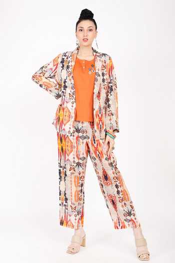 Linen Bloom_Beige Linen Ajrakh Shawl Collar Rio Print Blazer _Online_at_Aza_Fashions