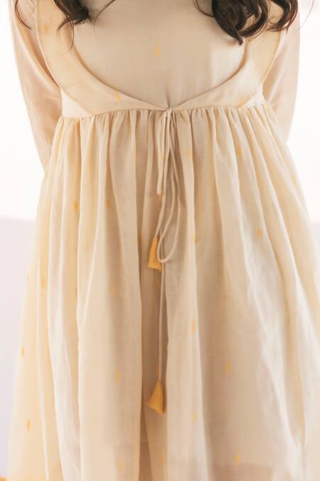 Vaani Beswal White Handwoven Cotton Jamdani Geometric Motifs High Neck Buttercup Dress at Aza Fashions Vaani Beswal_White Handwoven Cotton Jamdani Geometric Motifs High Neck Buttercup Dress _at_Aza_Fashions