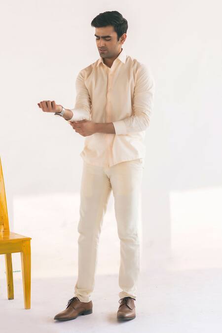 Buy Vaani Beswal White Handwoven Cotton Thread Work La Macario Shirt Online at Aza Fashions Buy_Vaani Beswal_White Handwoven Cotton Thread Work La Macario Shirt _Online_at_Aza_Fashions