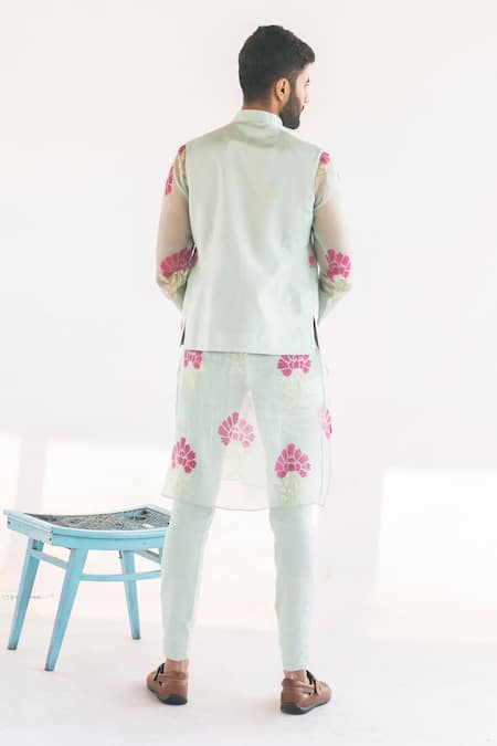 Shop Vaani Beswal Blue Block Print, Thread Work Enlighten Kurta And Bundi Set at Aza Fashions Shop_Vaani Beswal_Blue Block Print, Thread Work Enlighten Kurta And Bundi Set _at_Aza_Fashions