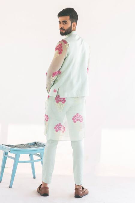 Buy Vaani Beswal Blue Block Print, Thread Work Enlighten Kurta And Bundi Set Online at Aza Fashions Buy_Vaani Beswal_Blue Block Print, Thread Work Enlighten Kurta And Bundi Set _Online_at_Aza_Fashions