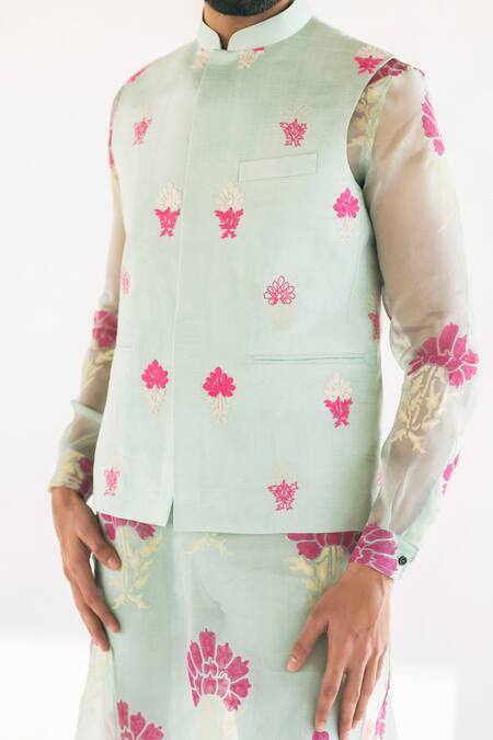 Vaani Beswal Blue Block Print, Thread Work Enlighten Kurta And Bundi Set at Aza Fashions Vaani Beswal_Blue Block Print, Thread Work Enlighten Kurta And Bundi Set _at_Aza_Fashions