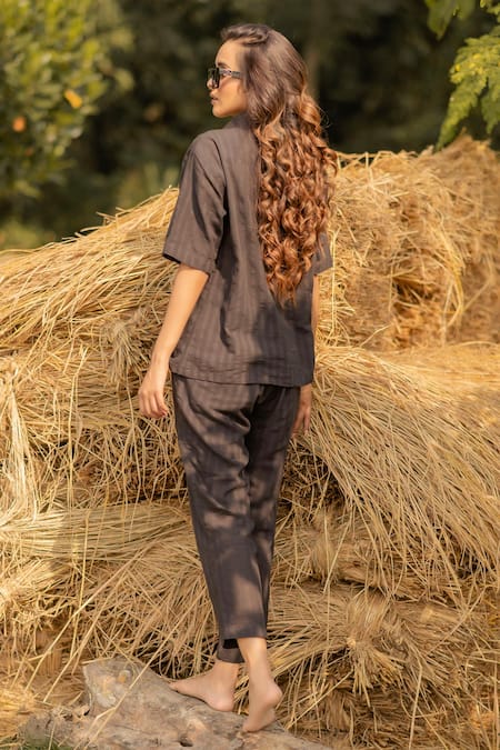 Vaani Beswal Striped Handloom Cotton Pant Set 