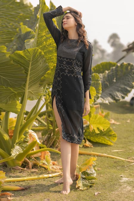 Vaani Beswal Erebus Handwoven Slit Dress 