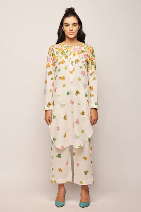 Swati Vijaivargie White Linen Cotton Printed Floral Band Collar Kurta Online at Aza Fashions Swati Vijaivargie_White Linen Cotton Printed Floral Band Collar Kurta _Online_at_Aza_Fashions