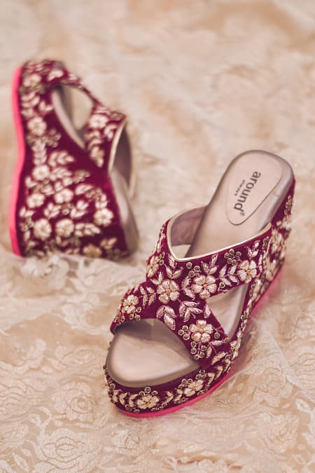 AROUND ALWAYS Sion Velvet Wedges 