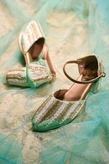 AROUND ALWAYS Zia Embroidered Block Heels 