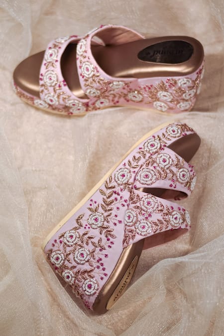 AROUND ALWAYS Gulshan Embroidered Wedges 