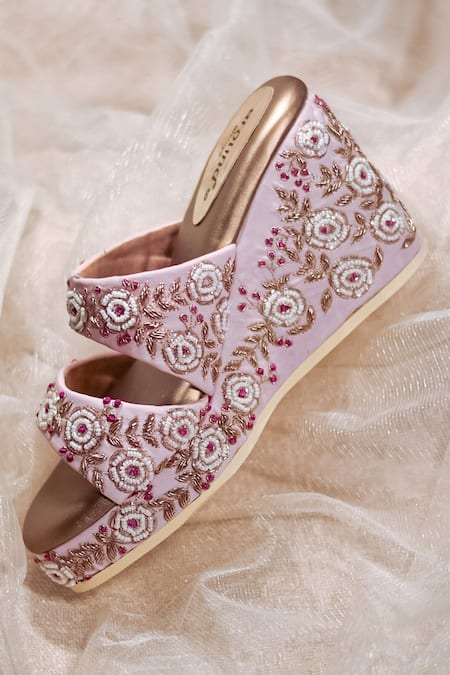 Around Always Pink Embroidery, Beads Gulshan Wedges Online at Aza Fashions Around Always_Pink Embroidery, Beads Gulshan Wedges _Online_at_Aza_Fashions