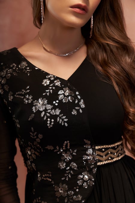Suruchi Parakh_Black Chiffon, Georgette Floral Motifs V Neck Draped Jacket Kurta And Pant Set _at_Aza_Fashions