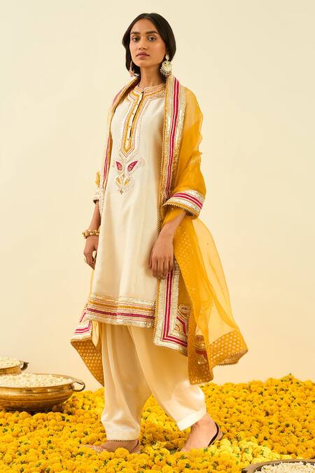 Buy_Sheetal Batra_White Kurta - Silk Chanderi Salwar - Bamberg Satin Sadirah Embroidered Set _Online_at_Aza_Fashions