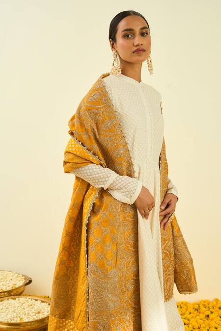 Sheetal Batra_Yellow Raw Silk Tilla Embroidered Dupatta _Online_at_Aza_Fashions