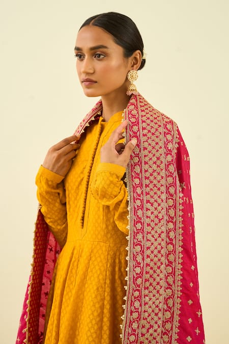 Buy_Sheetal Batra_Pink Raw Silk Tilla Embroidered Dupatta _Online_at_Aza_Fashions