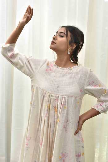 Buy_Tussah By Siddhi Shah_White Handloom Cotton Floral Print Round Kurta And Pant Set _Online_at_Aza_Fashions
