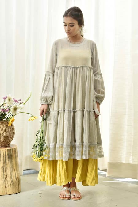 Tussah By Siddhi Shah Textured Tunic With Inner 