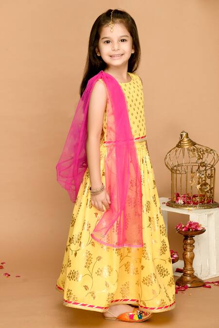 Saka Designs_Yellow Cotton, Chiffon Embroidery Floral Print Lehenga Set_Online_at_Aza_Fashions