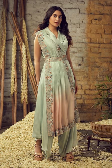 Nehha Nhata Draped Pant Set With Shaded Dupatta 