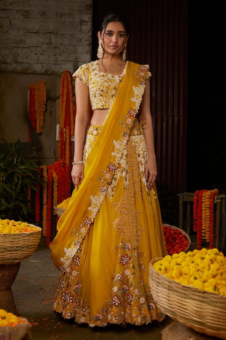 Yellow color heavy bridal lehenga for wedding function – Joshindia