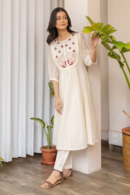 Shop Khamaj India White Cotton, Chanderi Floral Round Embroidered Kurta And Pant Set at Aza Fashions Shop_Khamaj India_White Cotton, Chanderi Floral Round Embroidered Kurta And Pant Set _at_Aza_Fashions