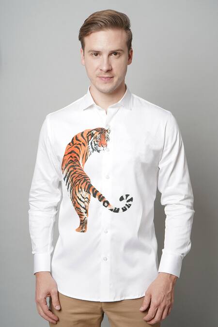 Avalipt White 100% Cotton, Satin Weave Tiger Motif The Great Indian Hand Painted Shirt Online at Aza Fashions Avalipt_White 100% Cotton, Satin Weave Tiger Motif The Great Indian Hand Painted Shirt _Online_at_Aza_Fashions