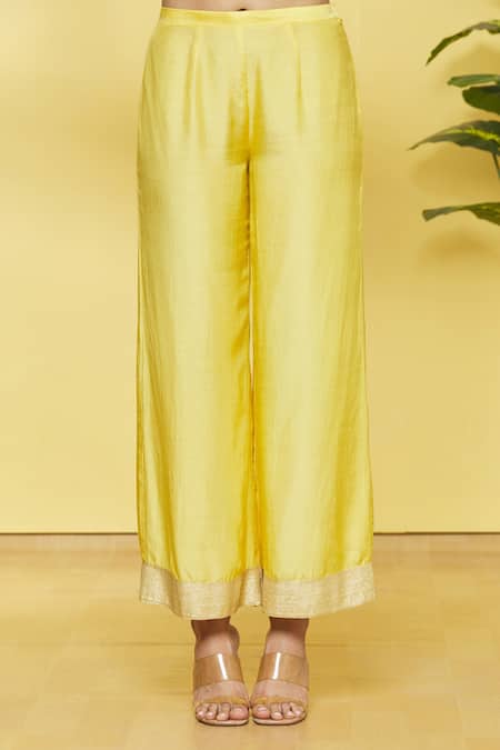 Shikhha Goyal_Yellow Dupatta- Weaving, Kurta, Palazzo- Cotton Silk Floral Embroidered Set_at_Aza_Fashions