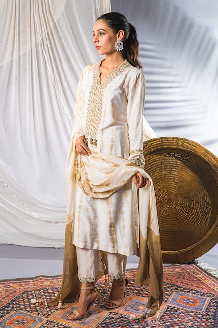 Buy_Soniya G_White Silk Blend Beads V Neck Tie Dye Kurta Pant Set _Online_at_Aza_Fashions