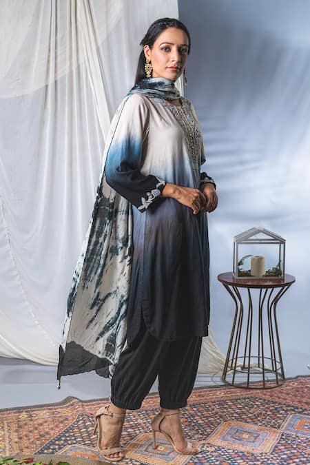 Soniya G_White Cotton Blend Beads And Thread Round Tie Dye Kurta Pant Set _Online_at_Aza_Fashions