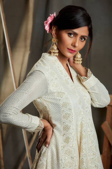 Buy Sunita Nagi White Dupion, Semi Pure Lucknowi Floral, Sequin V Chikankari Kurta Palazzo Set Online at Aza Fashions Buy_Sunita Nagi_White Dupion, Semi Pure Lucknowi Floral, Sequin V Chikankari Kurta Palazzo Set _Online_at_Aza_Fashions