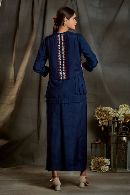 Shop Sunita Nagi Blue Dupion Silk Floral, Mirror Inner V Neck, Embroidered And Culottes Set at Aza Fashions Shop_Sunita Nagi_Blue Dupion Silk Floral, Mirror Inner V Neck, Embroidered And Culottes Set _at_Aza_Fashions