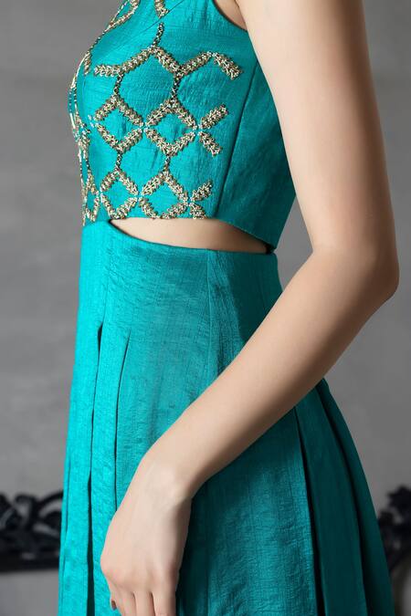 Shop Anu Pellakuru Blue Silk Cut Work, Zari Floral Zardozi Embroidered Jumpsuit For Kids Online at Aza Fashions Shop_Anu Pellakuru_Blue Silk Cut Work, Zari Floral Zardozi Embroidered Jumpsuit For Kids_Online_at_Aza_Fashions