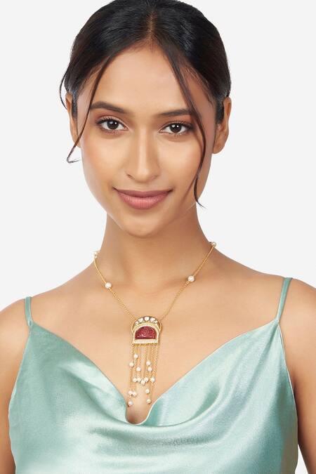 Ahaanya Gold Plated Kundan Polki Onyx Embellished Pendant Necklace