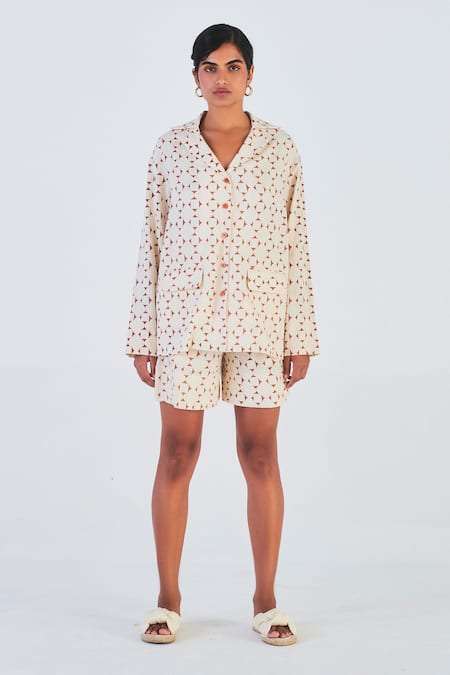 Little Things Studio Off White Kala Cotton Printed Floral Leaf Hunar Shirt And Shorts Set 
