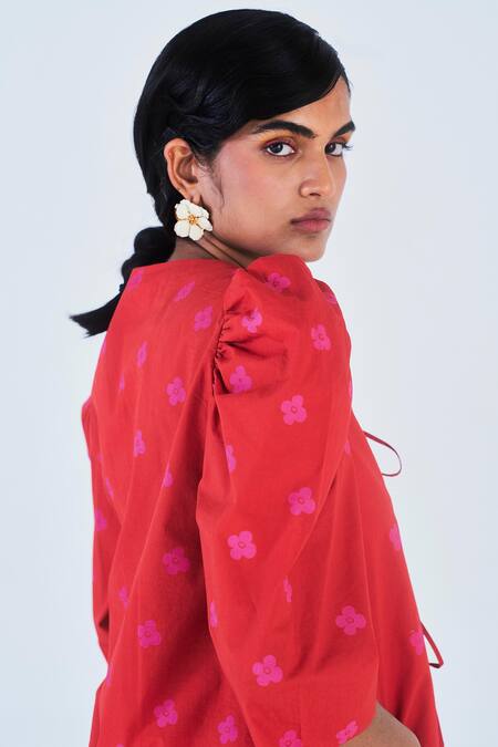 Buy_Little Things Studio_Red Poplin Printed Floral Round Pallash Top And Pant Set_Online_at_Aza_Fashions