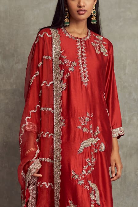 Jayanti Reddy_Red Cheniya Silk Floral Round Embroidered Kurta Set _Online_at_Aza_Fashions