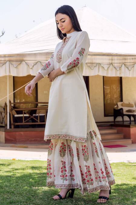 Shop_Missprint_White Cotton, Chanderi Block Print Mandarin Collar Sharara And Kurta Set_Online_at_Aza_Fashions