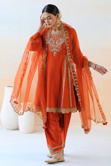 Aman Takyar_Orange Organza, Dupion Silk Cutdana, Floral, Sequin Round Embroidered Kurta Set _Online_at_Aza_Fashions