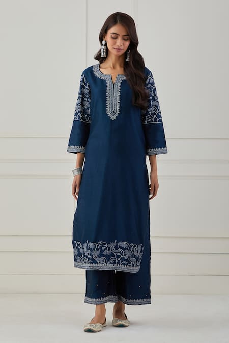 Priya Chaudhary Blue Chanderi Silk Thread Work Round Notched Embroidered Kurta