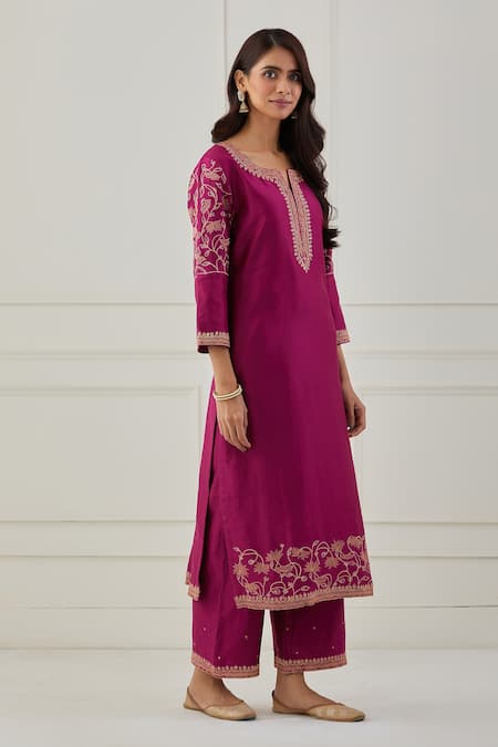 Priya Chaudhary Pink Chanderi Silk Sequins, Thread Work Round Notched Embroidered Kurta Set Online at Aza Fashions Priya Chaudhary_Pink Chanderi Silk Sequins, Thread Work Round Notched Embroidered Kurta Set _Online_at_Aza_Fashions