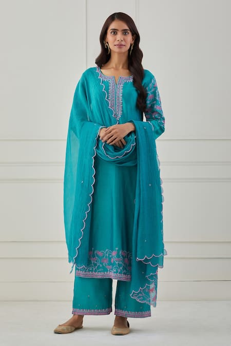 Priya Chaudhary Chanderi Silk Embroidered Kurta Set 