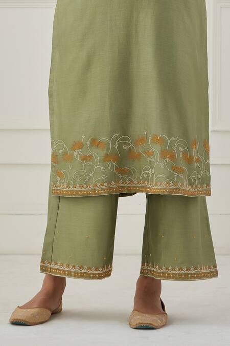 Shop_Priya Chaudhary_Green Chanderi Silk Thread Work Round Notched Embroidered Kurta And Pant Set _Online_at_Aza_Fashions