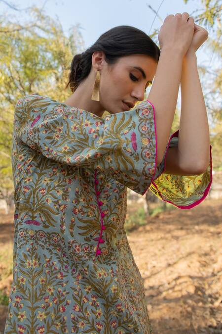 Shop_Marche_Grey Cotton Floral Print Round Notched Gardenia Kurta And Pant Set_Online_at_Aza_Fashions