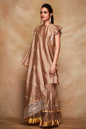 Gulabo By Abu Sandeep_Gold Ruffle Sleeve Gota Kurta _Online_at_Aza_Fashions