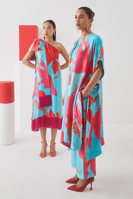 Studio Rigu Blue Vegan Silk Floral Print Round Kimono Kurta And Trousers Set Online at Aza Fashions Studio Rigu_Blue Vegan Silk Floral Print Round Kimono Kurta And Trousers Set _Online_at_Aza_Fashions
